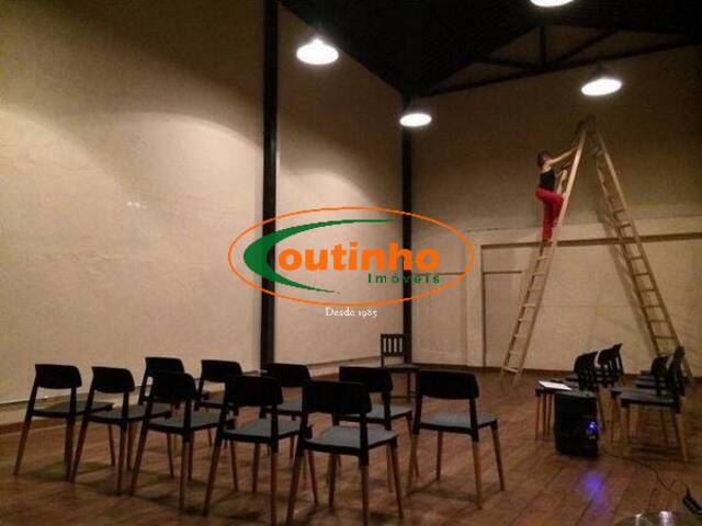 #27555 - Conjunto Comercial / Sala para Venda em Rio de Janeiro - RJ