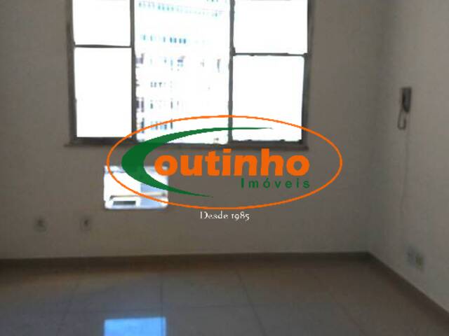 Conjunto Comercial / Sala para Venda em Rio de Janeiro - 2
