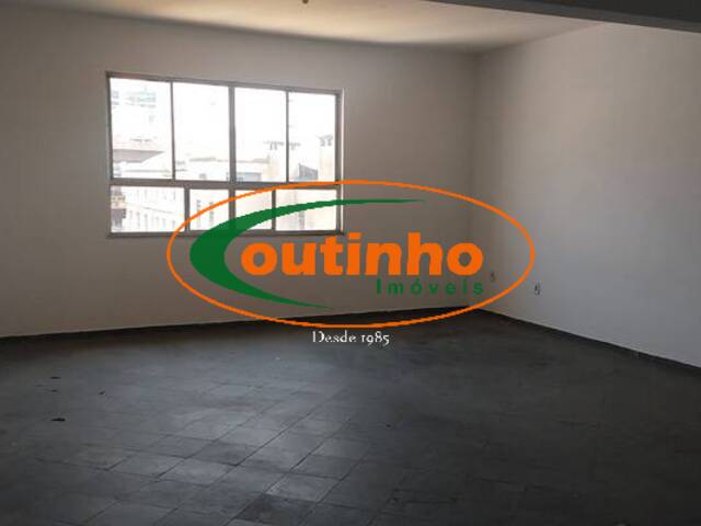 #29516 - Conjunto Comercial / Sala para Venda em Rio de Janeiro - RJ