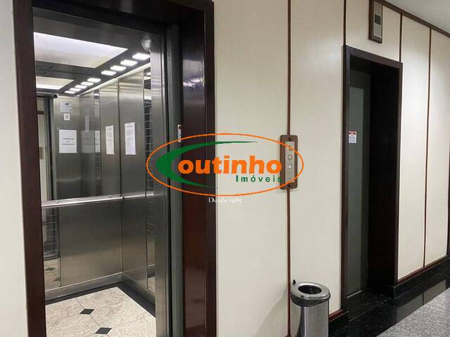 Conjunto Comercial / Sala para Venda em Rio de Janeiro - 2