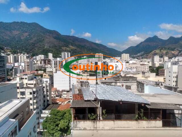 #29763 - Conjunto Comercial / Sala para Venda em Rio de Janeiro - RJ