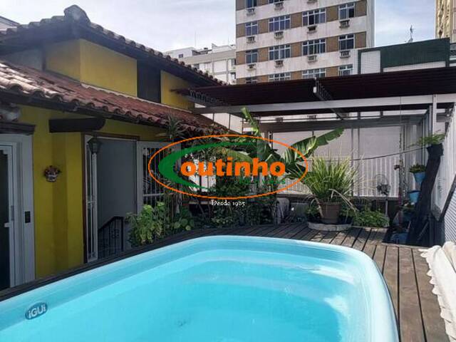 #28032A - Casa para Venda em Rio de Janeiro - RJ