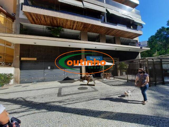 #28398A - Loja/Salão/Ponto Comercial para Venda em Rio de Janeiro - RJ - 2