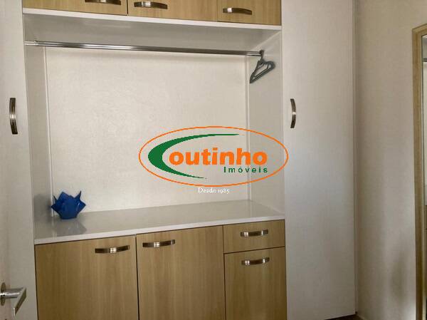 Apartamento à venda com 2 quartos, 85m² - Foto 17
