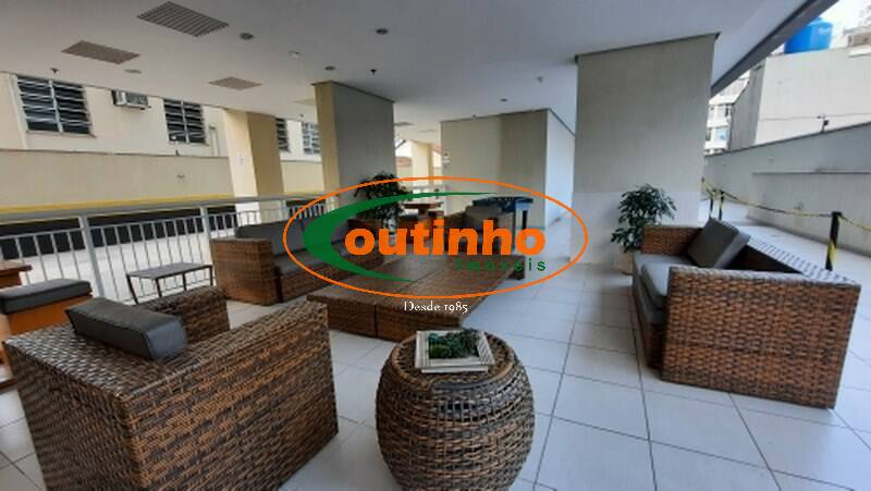Apartamento à venda com 2 quartos, 65m² - Foto 28