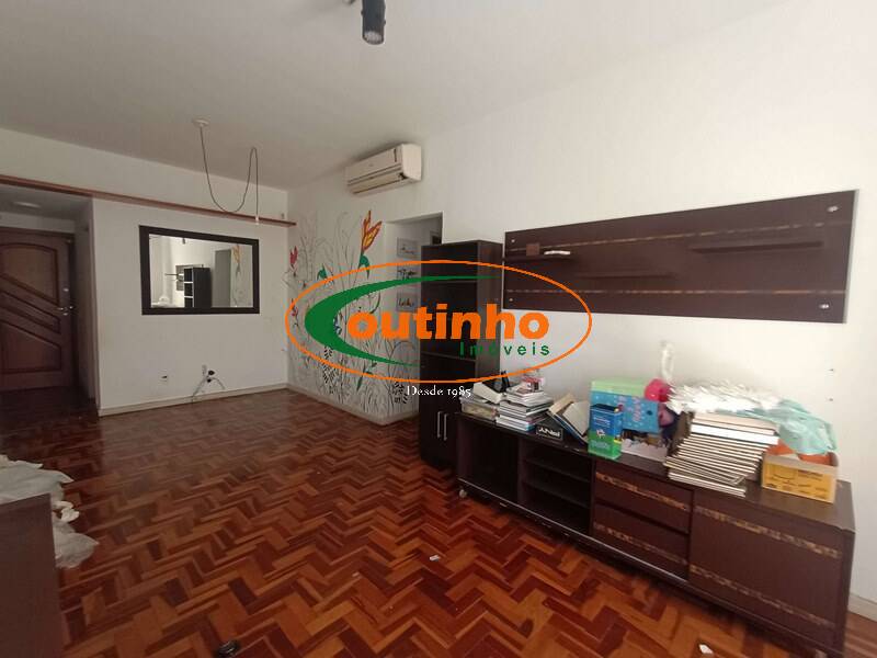 Apartamento à venda com 2 quartos, 69m² - Foto 2