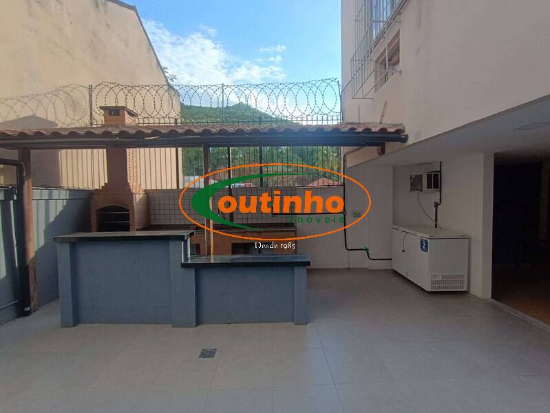Apartamento à venda com 2 quartos, 69m² - Foto 21