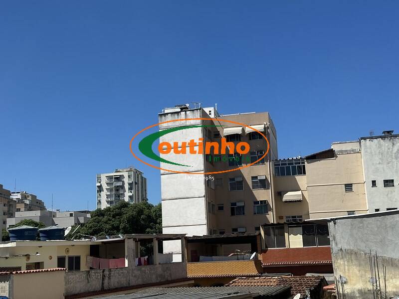 Apartamento à venda com 2 quartos, 74m² - Foto 2