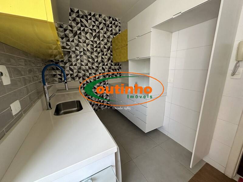 Apartamento à venda com 2 quartos, 74m² - Foto 27