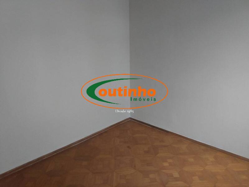 Apartamento à venda com 3 quartos, 116m² - Foto 19