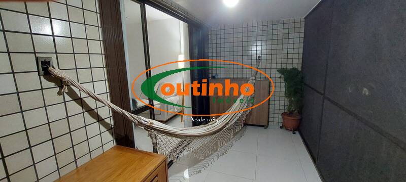 Apartamento à venda com 2 quartos, 96m² - Foto 1