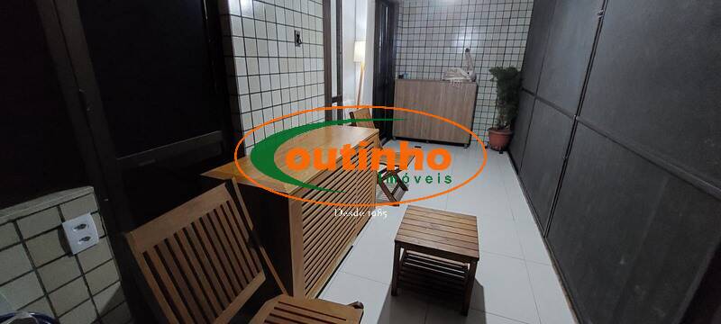 Apartamento à venda com 2 quartos, 96m² - Foto 2
