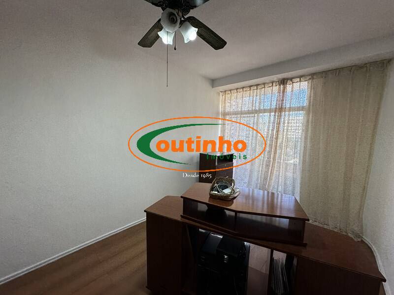 Apartamento à venda com 3 quartos, 110m² - Foto 13