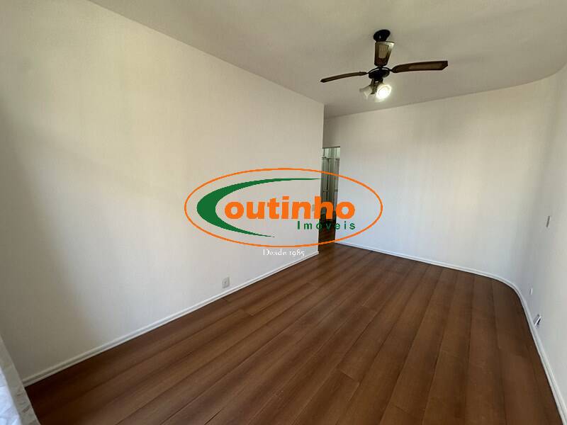 Apartamento à venda com 3 quartos, 110m² - Foto 18