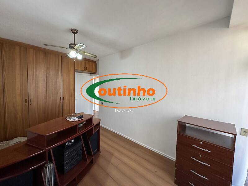 Apartamento à venda com 3 quartos, 110m² - Foto 14