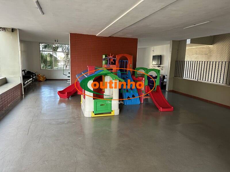 Apartamento à venda com 3 quartos, 110m² - Foto 26