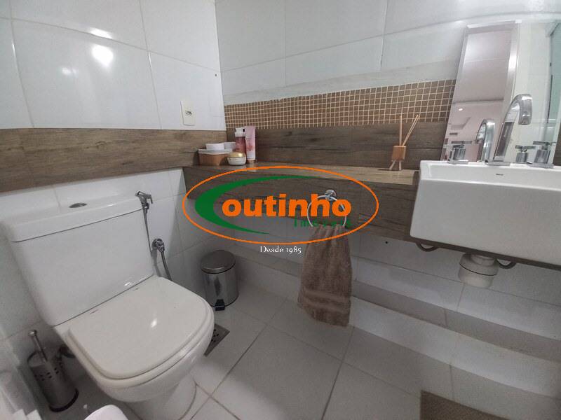 Apartamento à venda com 2 quartos, 77m² - Foto 11