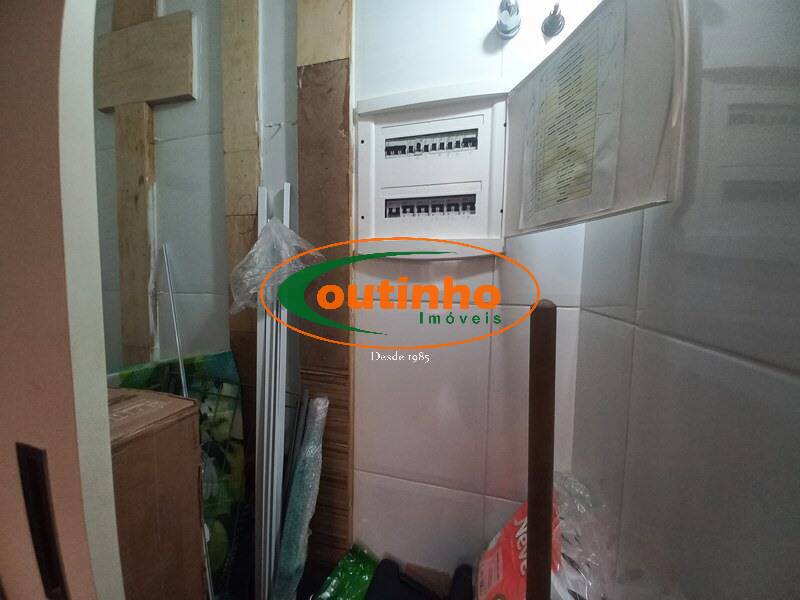 Apartamento à venda com 2 quartos, 77m² - Foto 17