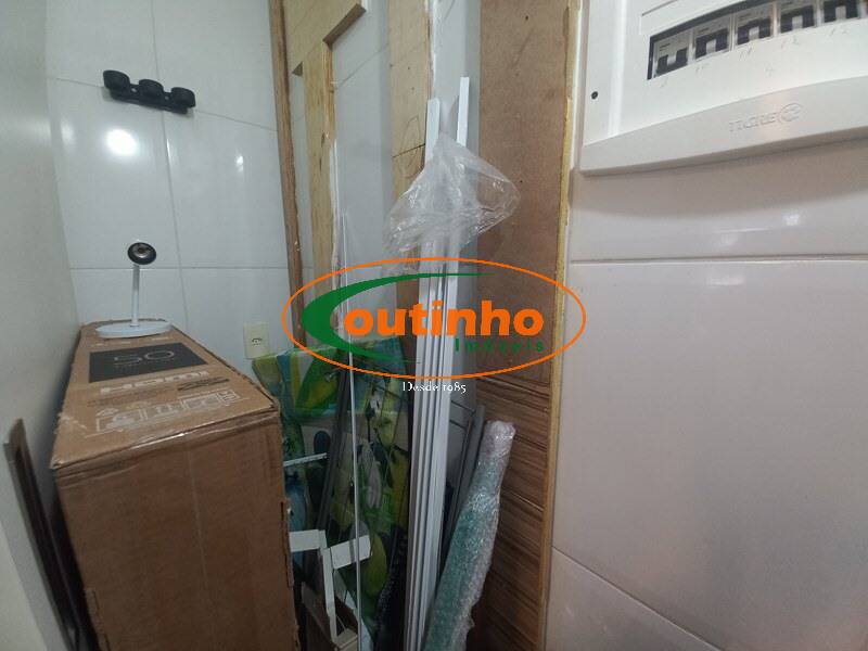 Apartamento à venda com 2 quartos, 77m² - Foto 18