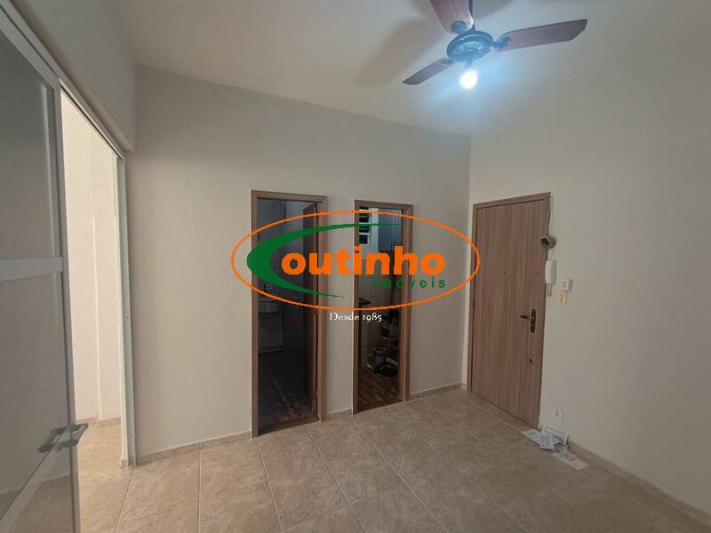 Apartamento à venda com 1 quarto, 45m² - Foto 2