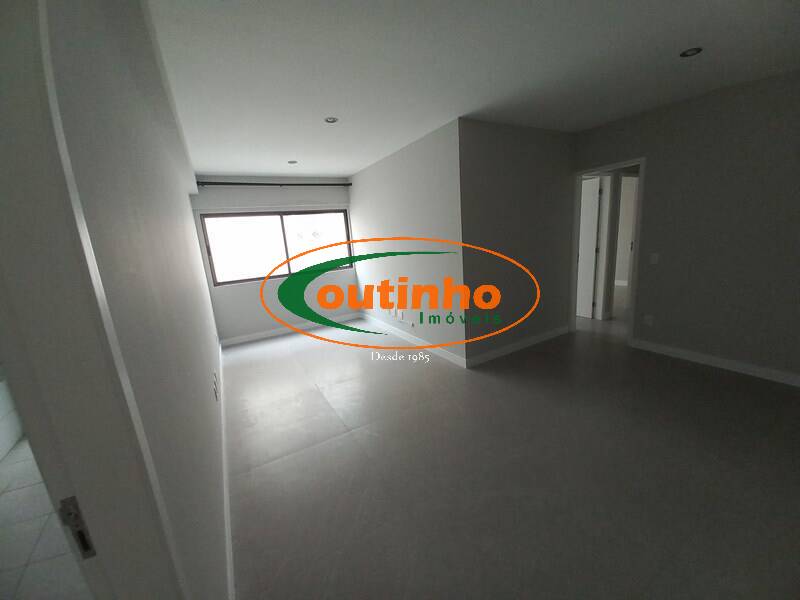 Apartamento à venda com 3 quartos, 74m² - Foto 1