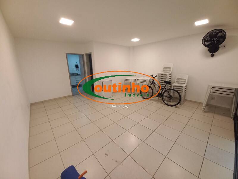 Apartamento à venda com 3 quartos, 74m² - Foto 26