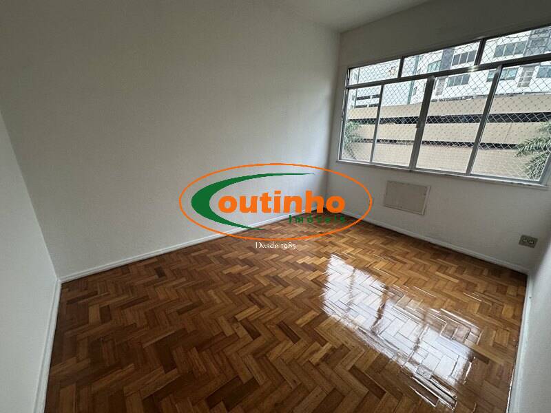 Apartamento à venda com 2 quartos, 70m² - Foto 6