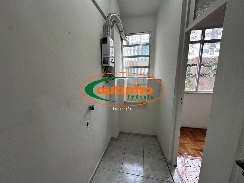 Apartamento à venda com 2 quartos, 70m² - Foto 18