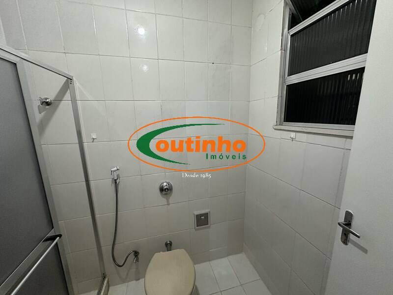 Apartamento à venda com 2 quartos, 70m² - Foto 14