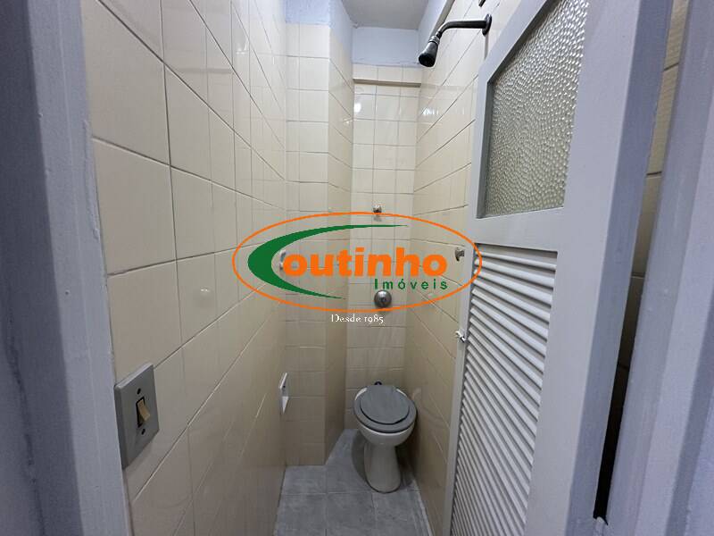 Apartamento à venda com 2 quartos, 70m² - Foto 21