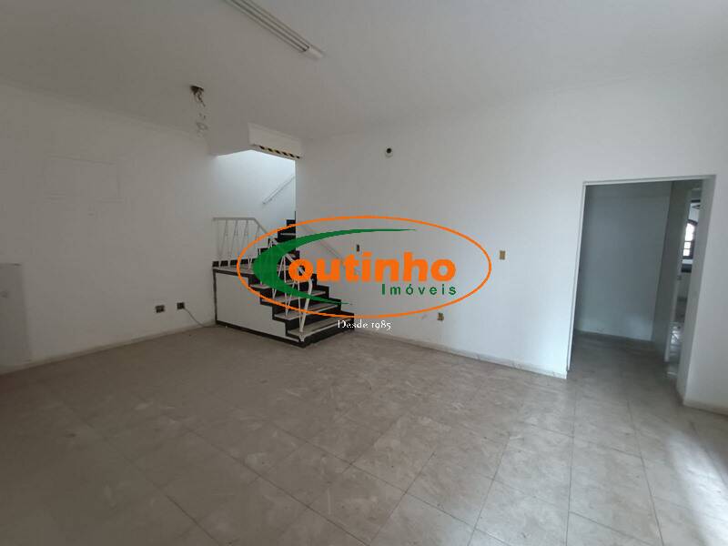 Casa à venda com 4 quartos, 328m² - Foto 11