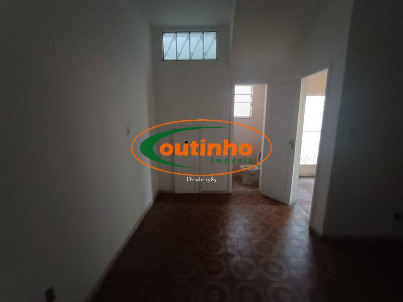 Casa à venda com 4 quartos, 328m² - Foto 18