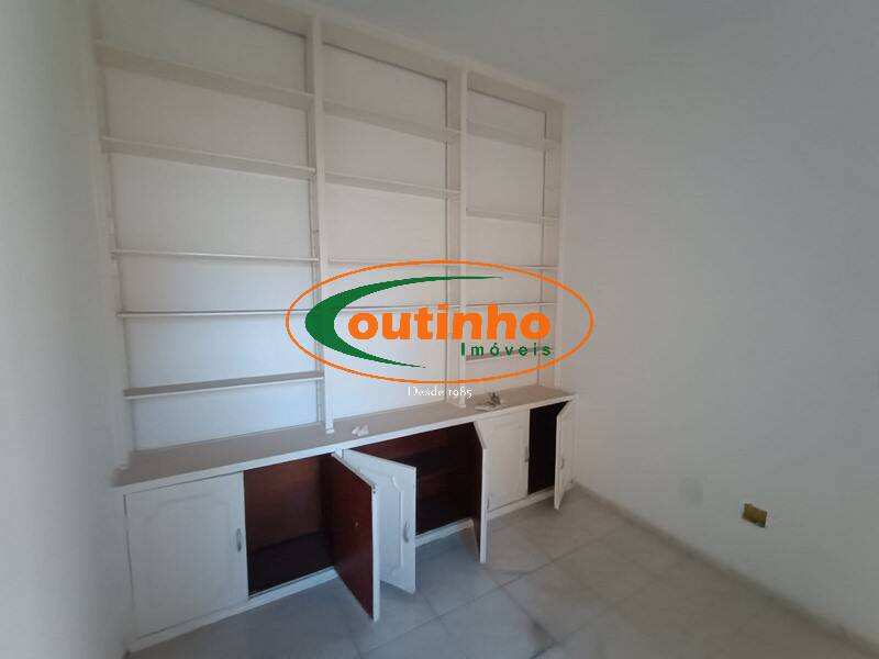 Casa à venda com 4 quartos, 328m² - Foto 26