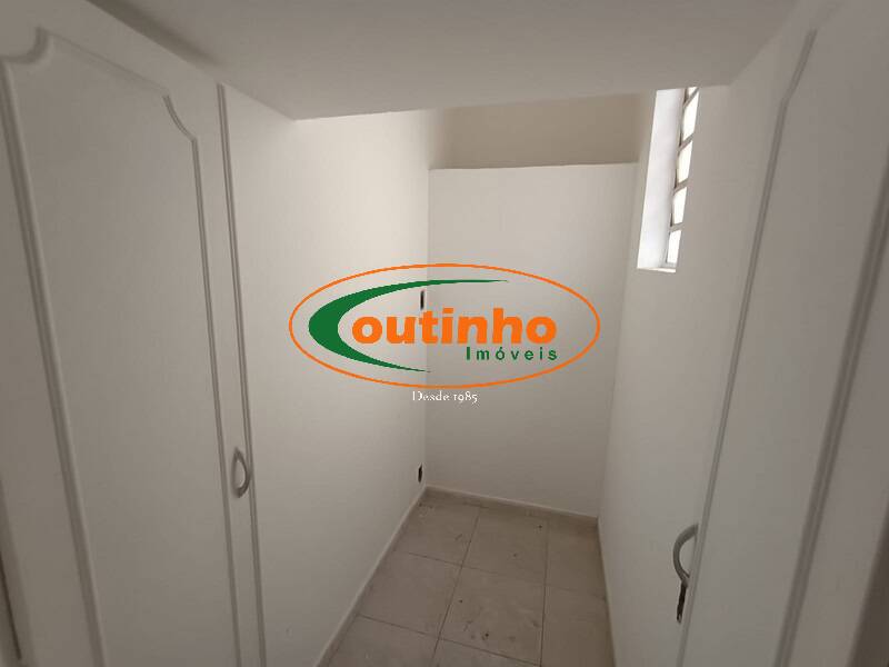 Casa à venda com 4 quartos, 328m² - Foto 27
