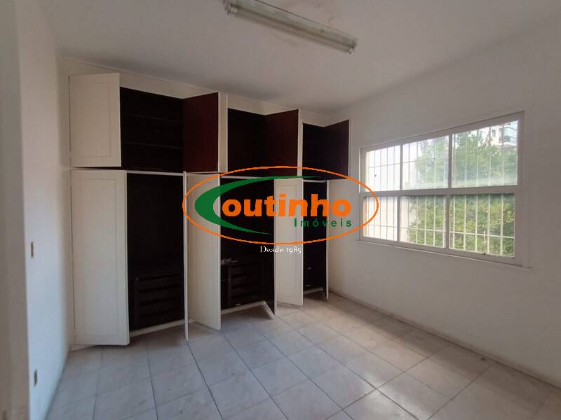 Casa à venda com 4 quartos, 328m² - Foto 25