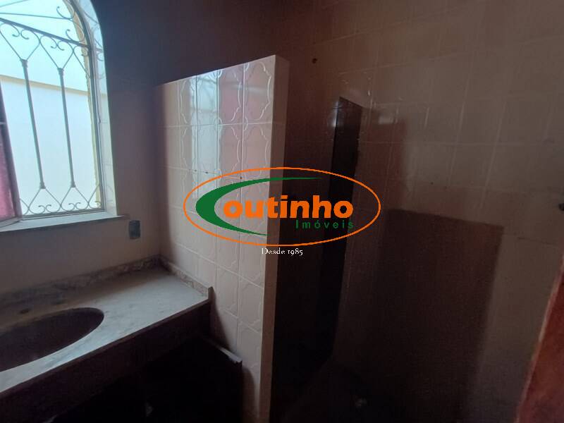 Casa à venda com 4 quartos, 328m² - Foto 31
