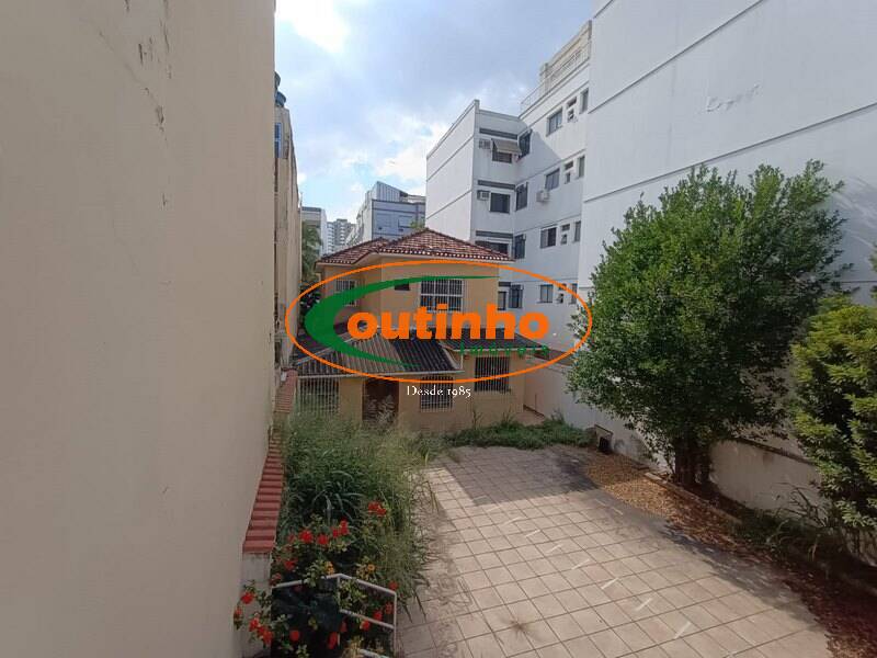Casa à venda com 4 quartos, 328m² - Foto 4