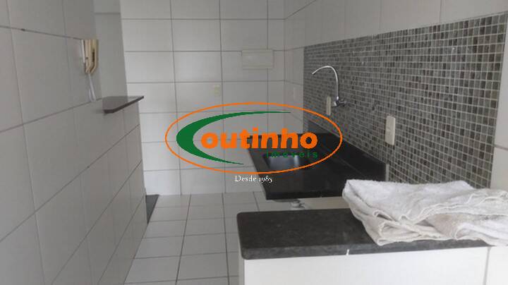 Apartamento à venda com 2 quartos, 65m² - Foto 23