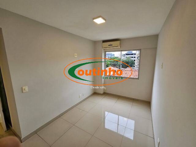 Apartamento à venda com 2 quartos, 65m² - Foto 29