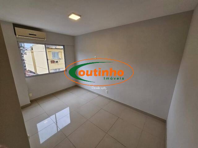 Apartamento à venda com 2 quartos, 65m² - Foto 26