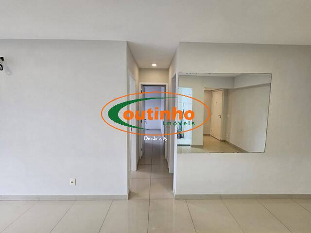 Apartamento à venda com 2 quartos, 65m² - Foto 32