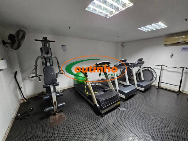Apartamento à venda com 2 quartos, 65m² - Foto 39