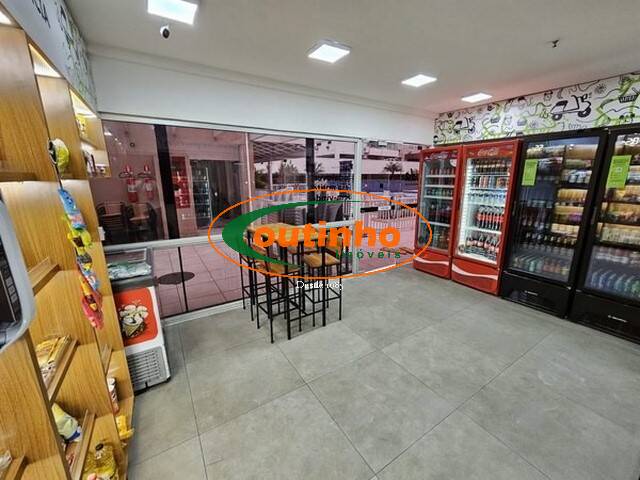 Apartamento à venda com 2 quartos, 65m² - Foto 36