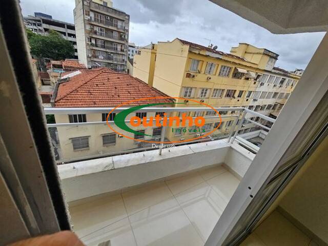Apartamento à venda com 2 quartos, 65m² - Foto 42