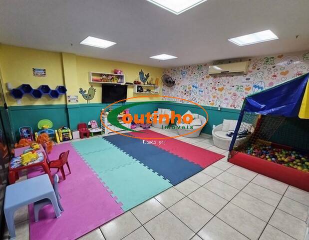 Apartamento à venda com 2 quartos, 65m² - Foto 41