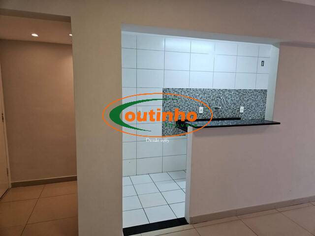 Apartamento à venda com 2 quartos, 65m² - Foto 43