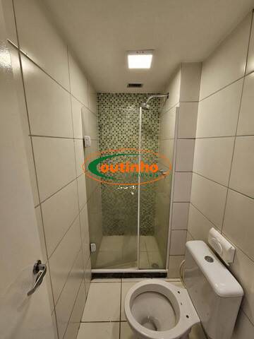 Apartamento à venda com 2 quartos, 65m² - Foto 47