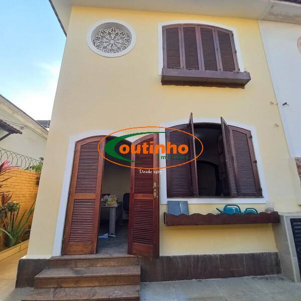 Casa, 4 quartos, 242 m² - Foto 2