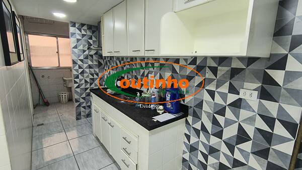 Apartamento à venda com 2 quartos, 102m² - Foto 29