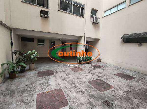 Apartamento à venda com 2 quartos, 102m² - Foto 47